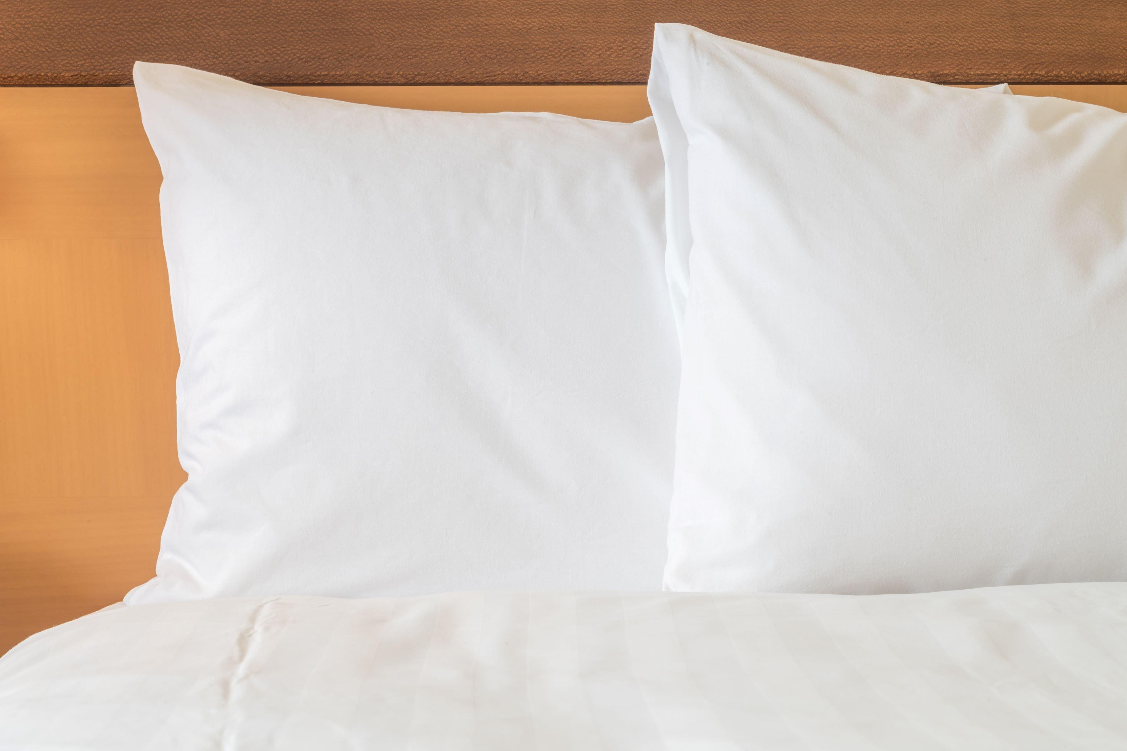 Holiday Express & West By Ihg Hotel 2*